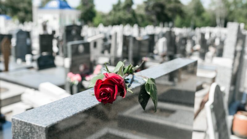 Zmiany organizacji ruchu na cmentarzach w Pruszczu Gdańskim podczas Wszystkich Świętych
