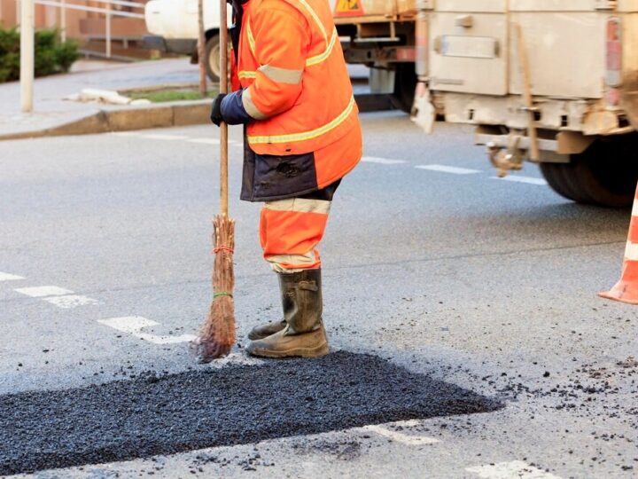 Gdański Powiat: Nowe chodniki i modernizacja dróg – samorządy zacieśniają współpracę
