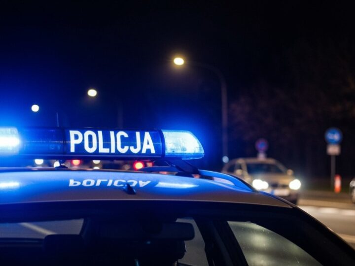 Bezpieczne poruszanie się w jesienno-zimowych warunkach: Porady od policji dla pieszych, rowerzystów i kierowców