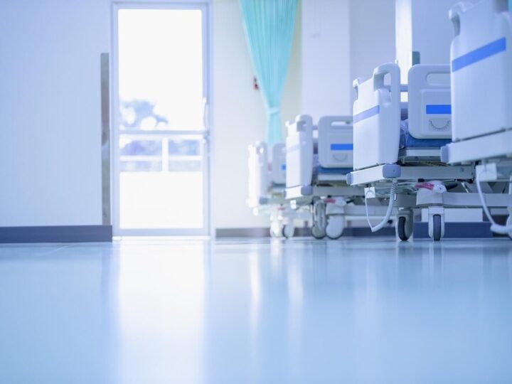 Zdrowi seniorzy w Pruszczu Gdańskim: inspirujące spotkanie z geriatra