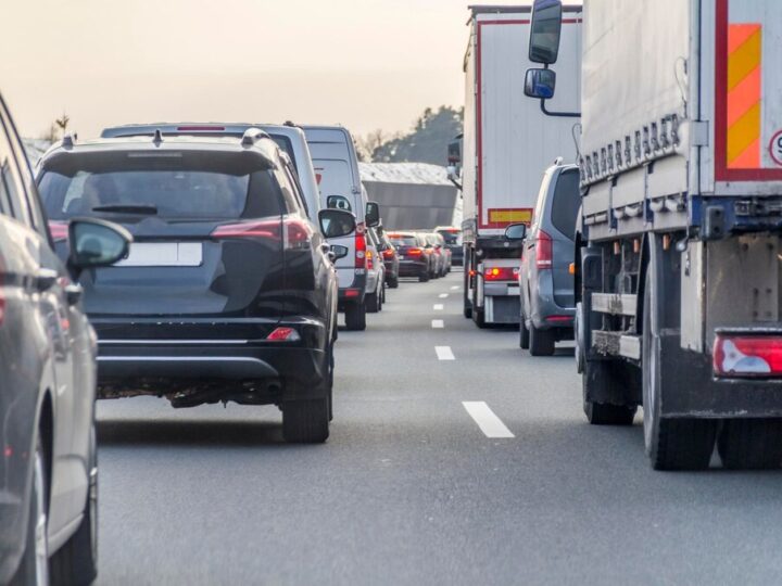 Utrudnienia na S6: lewy pas dostępny, prawy wciąż zablokowany