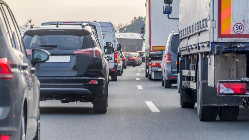 Utrudnienia na S6: lewy pas dostępny, prawy wciąż zablokowany