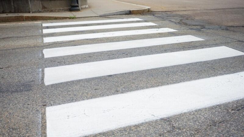 Potrącenie mężczyzny w Kiezmarku: strażacy w akcji ratunkowej