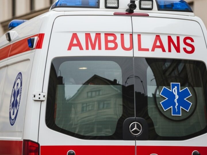 Jak przetrwać, gdy lód pęka pod stopami? Kluczowe porady, które mogą uratować życie