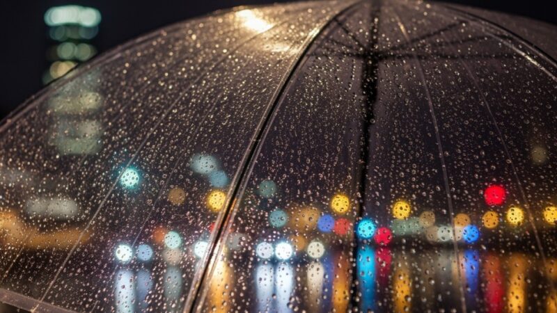 Ostrzeżenie drogowe: trudne warunki – jedź z rozwagą!