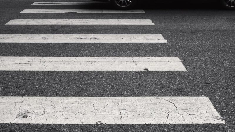 Śmiertelny wypadek drogowy w Goszynie: pieszy zginął na miejscu