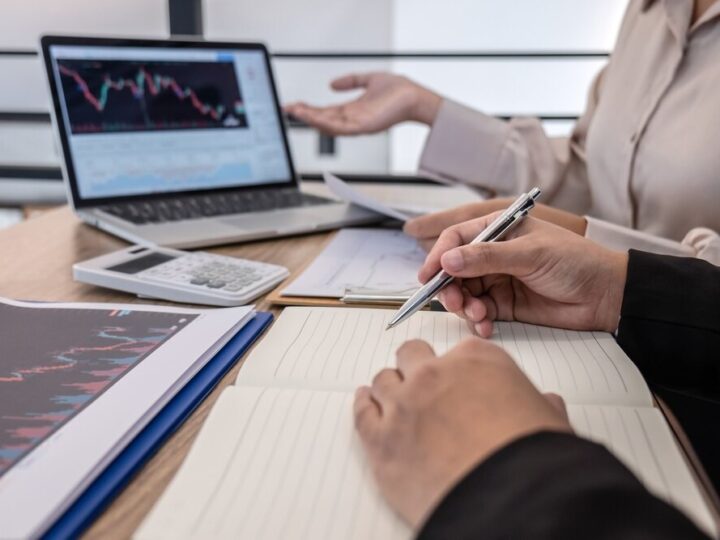 Ochrona oszczędności: jak nie dać się oszustom w czasie emerytury?