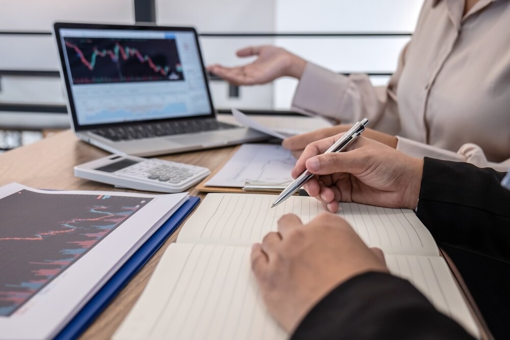 Ochrona oszczędności: jak nie dać się oszustom w czasie emerytury?