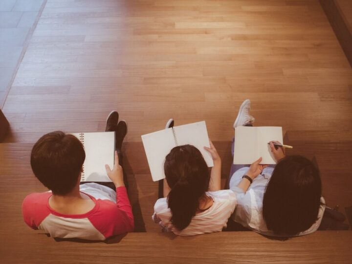 Młodzi talentowani z Cedrów Wielkich wyróżnieni stypendiami za osiągnięcia edukacyjne i sportowe