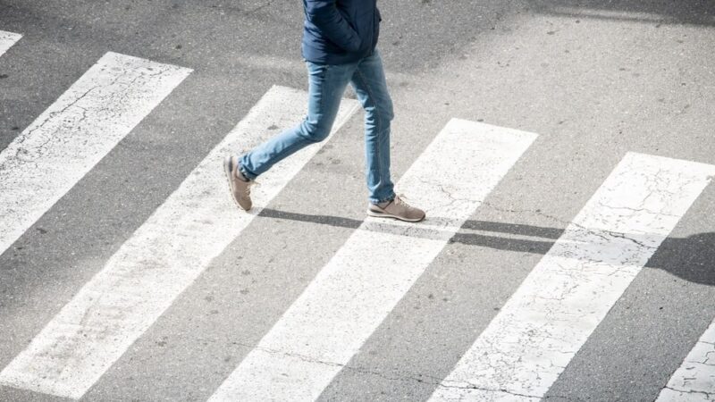 Wypadek na przejściu dla pieszych: Policja bada okoliczności zdarzenia