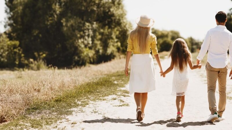 Wielkanocne spotkanie seniorów w Kolbudach – radość i wspólnota przy świątecznym stole