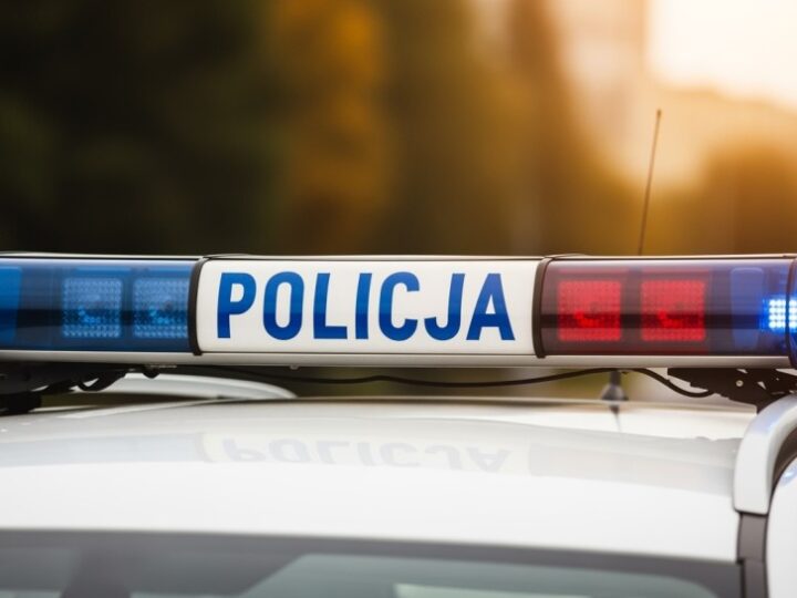 Bezpieczni seniorzy: debata z policją w Cedrach Wielkich