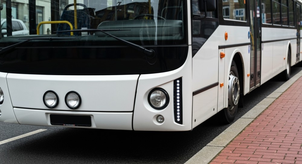 Darmowe parkingi i autobusy na koncerty Dni Gminy Kolbudy – jedź bez stresu!