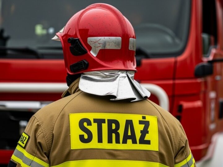 Nowa odzież ochronna dla strażaków z Żuław dzięki dotacji z gminy