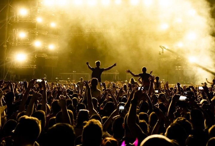 Przywidz Rock Festiwal: Muzyczne emocje i lokalna magia w sercu wydarzenia