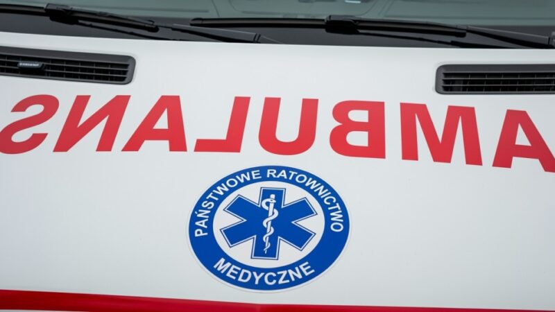Defibrylator AED w Gminie Pszczółki: Nowe narzędzie ratujące życie mieszkańców